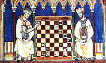 Cavalieri templari giocano scacchi