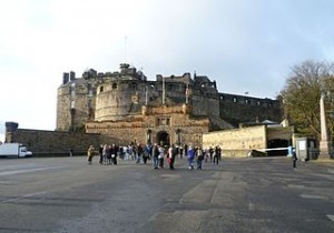 Castello di Edimburgo dalla Spianata