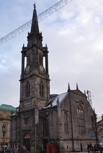 La tron Kirk sul Royal Mile