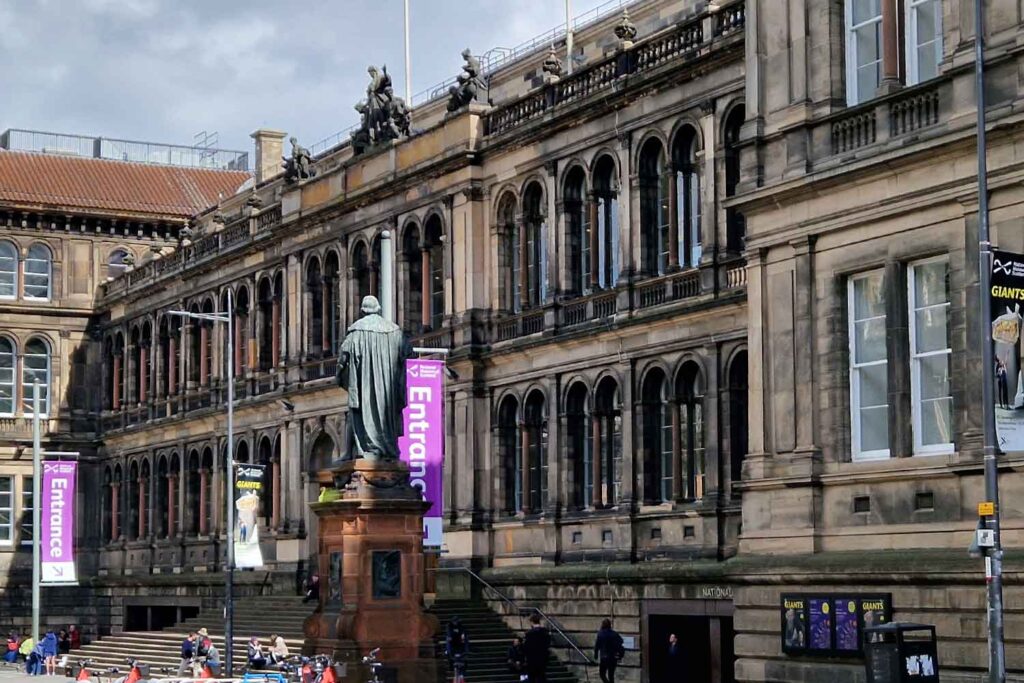 Museo Nazionale di Scozia nel centro di Edimburgo