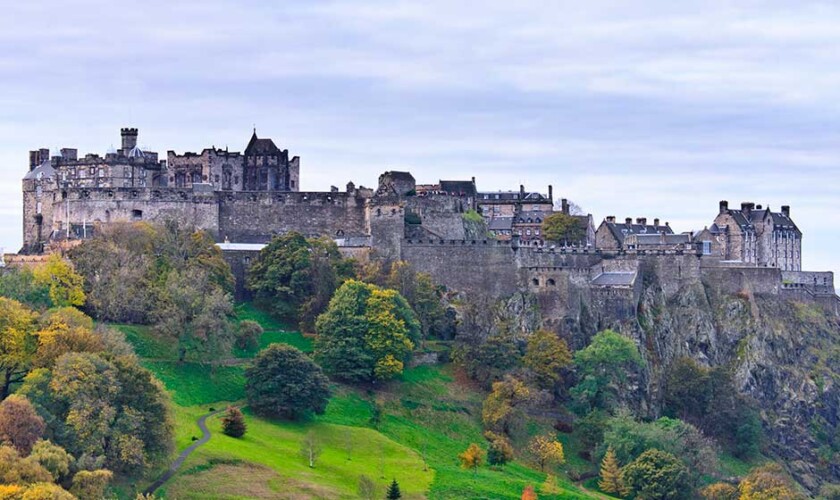 Castello-di-Edimburgo-e-Princes-Street-Gardens