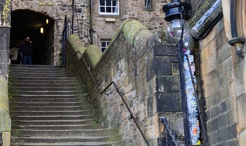 Scalinata di uno dei vicoli di Edimburgo