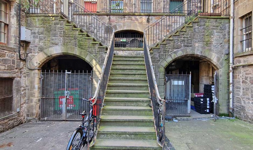 Tour di Harry Potter di Edimburgo piazza degli Scrittori