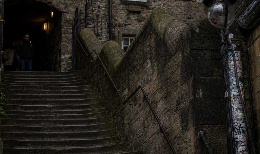 Scalinata verso il Royal Mile
