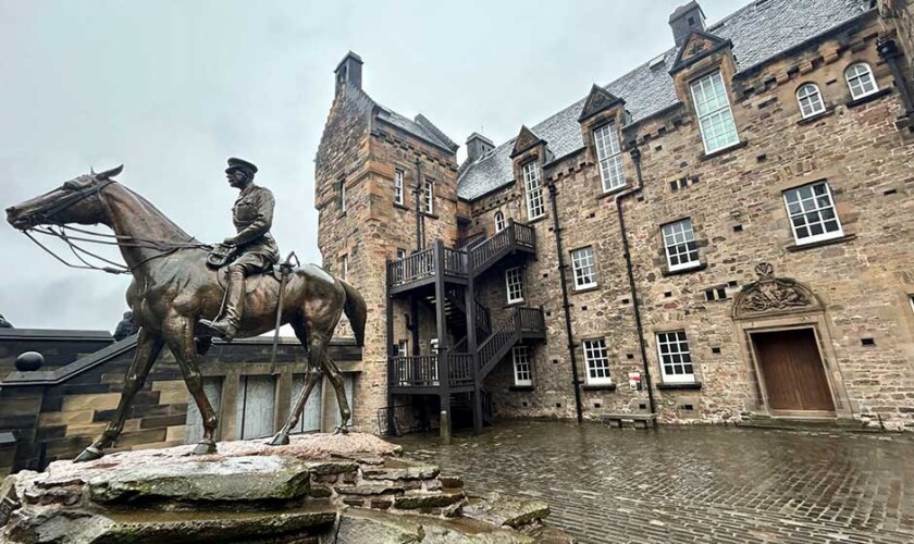 Hospital-Square---dentro-al-castello-di-Edimburgo